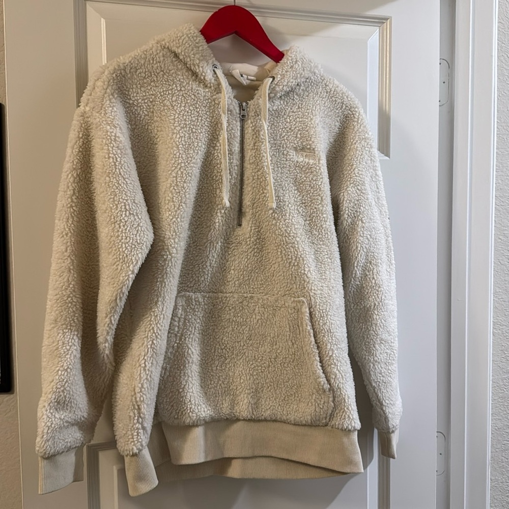Woman’s vans Sherpa pull over